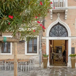 https://palazzo-veneziano.hotelslidodijesolo.com
